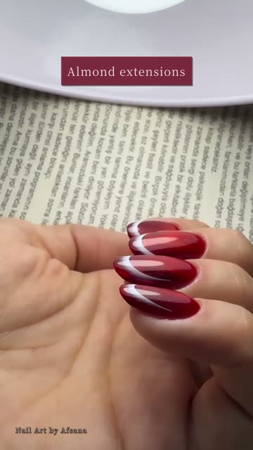 Red chrome swirl almond set